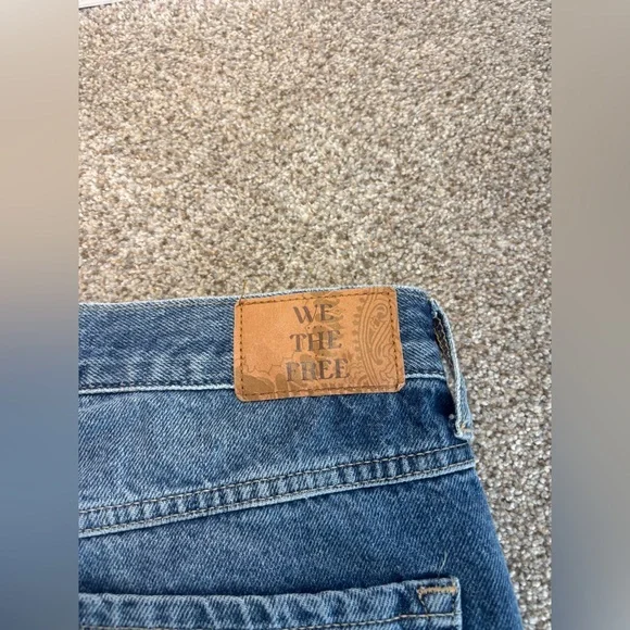 NWT WE THE FREE Ghost Town High Rise Long Short Raw Hem Size 28 - Picture 11 of 16